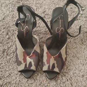 Jessica Simpson came heels